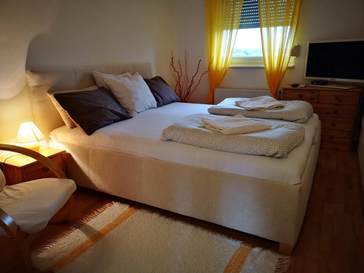 Meszaros Apartman Bük Exterior foto